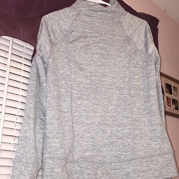 Light Grey pullover 🖤 - Picture 2 of 4